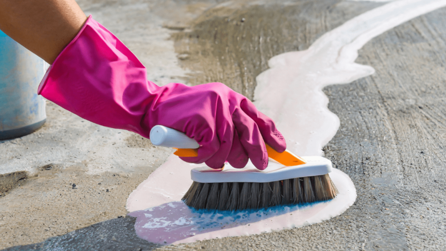 How To Remove Oil Stains From Concrete In NZ: Effective DIY Methods And ...