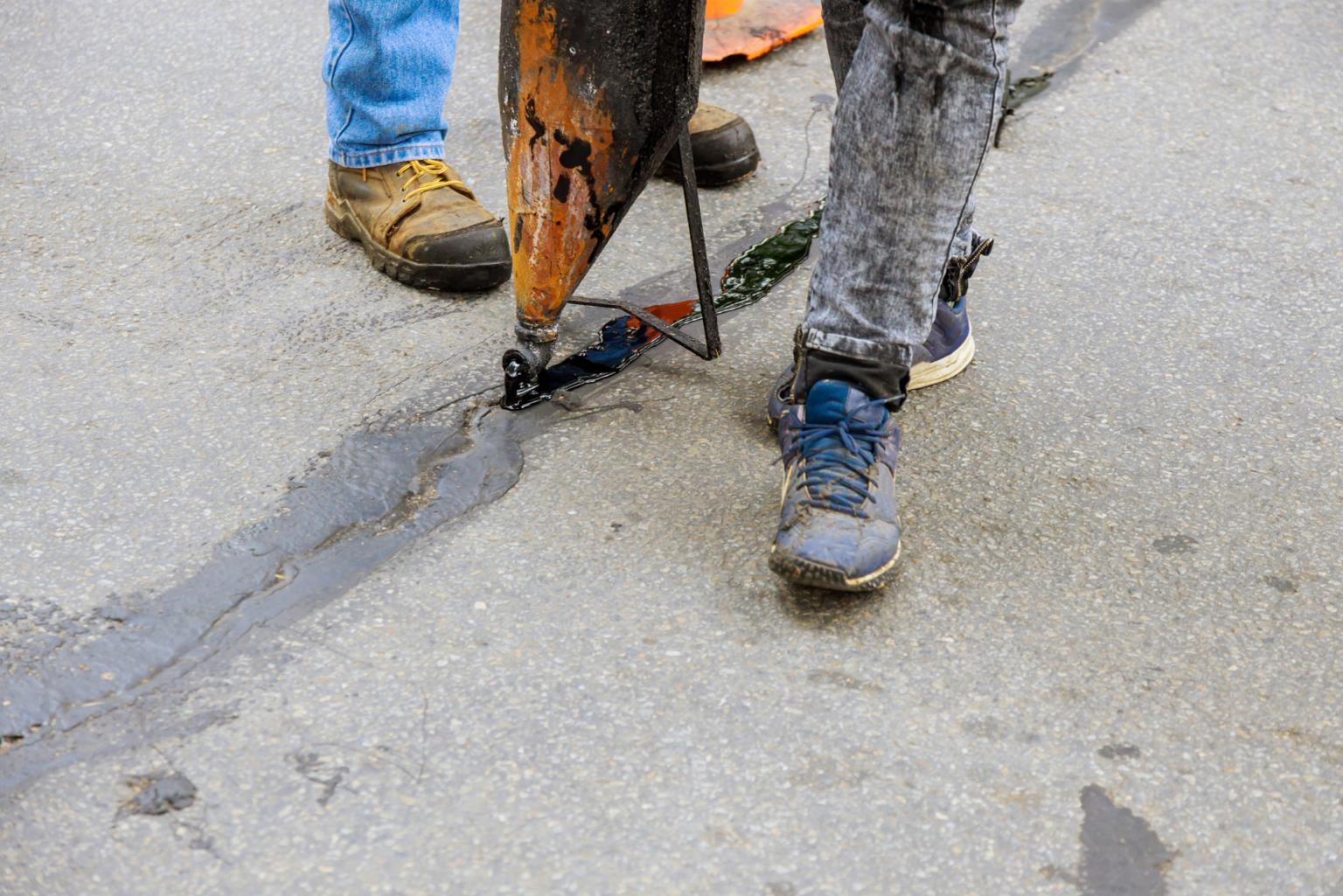 How To Repair Cracks In Concrete In NZ: A Complete DIY Guide For Homeowners